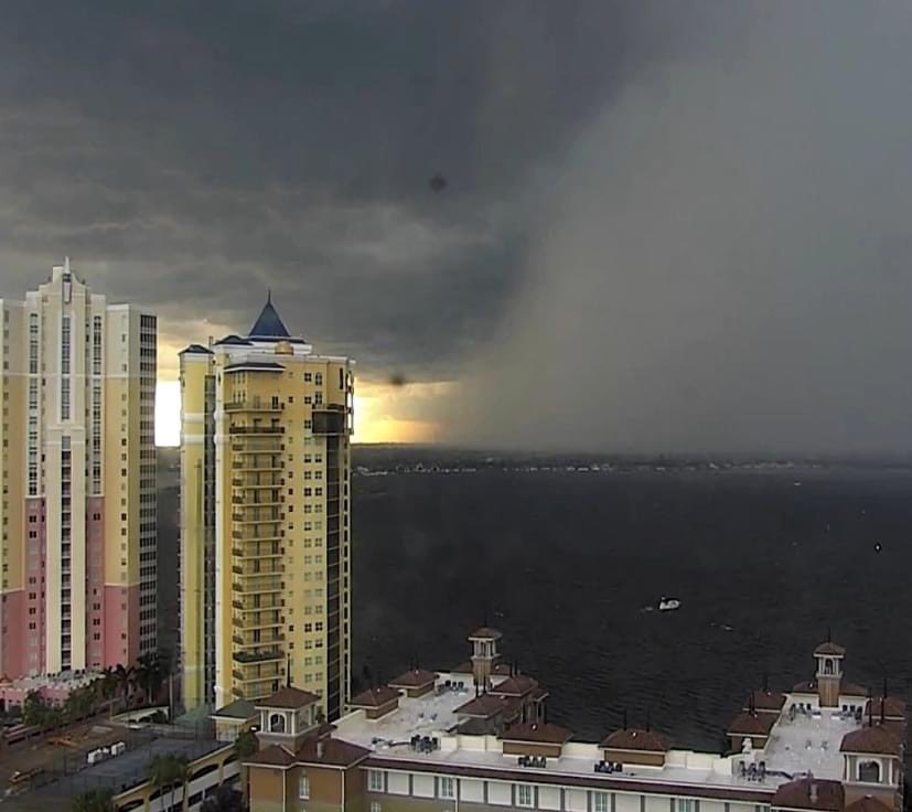 Wall of water in North Fort Myers from a severe storm today in Southwest Florida. ‘Tis the season! ⛈️ @WINKNews