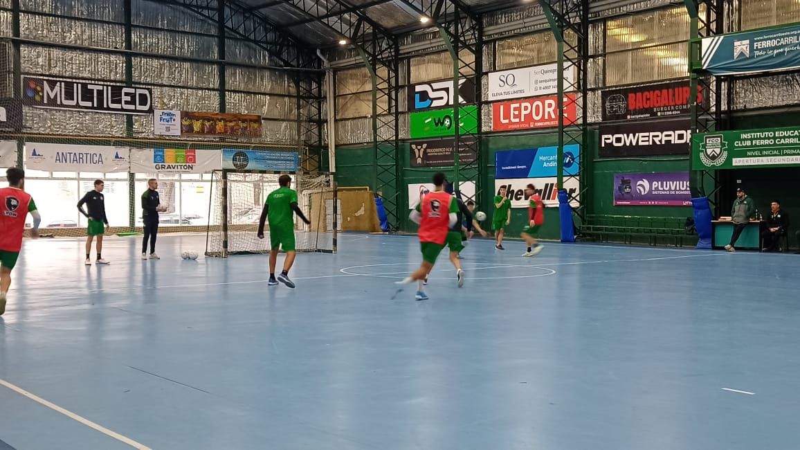 #FutsalMasculino ⚽️ #Ferro se prepara para el próximo partido en el Torneo de 1° División de @afa. Mañana desde las 21.30 hs. recibirá a #RacingClub en el Multi por la 12° Fecha.
#VamosVerde! 💚🚂