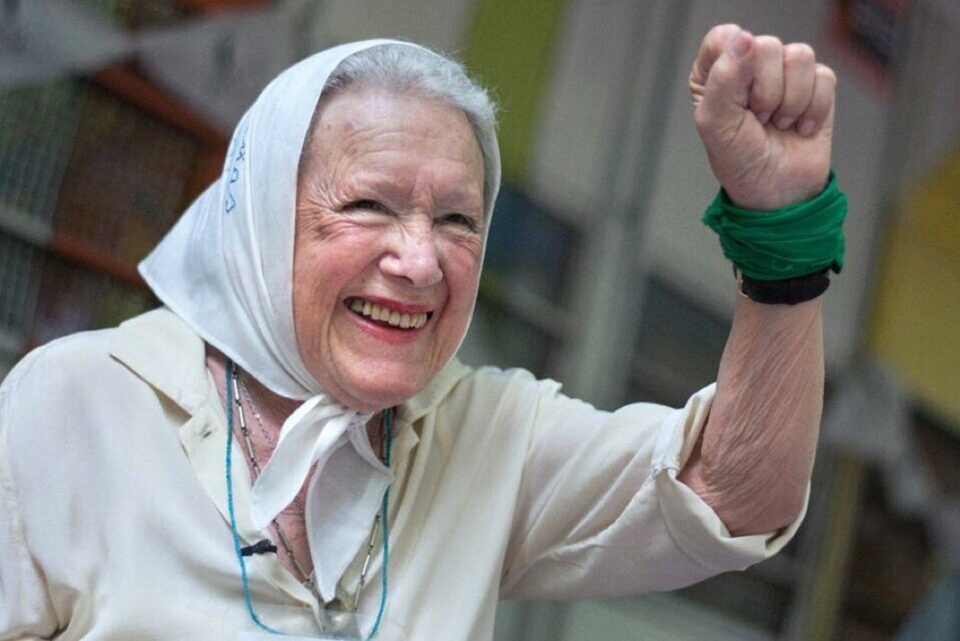 Despedimos con mucha tristeza la partida de Nora Cortiñas y abrazamos a su familia en este duro momento. Ratificamos nuestro compromiso de mantener vigente su ejemplo de lucha.
Hasta la victoria siempre querida Norita y gracias por todo! #hastasiemprenorita #norita #graciasnorita