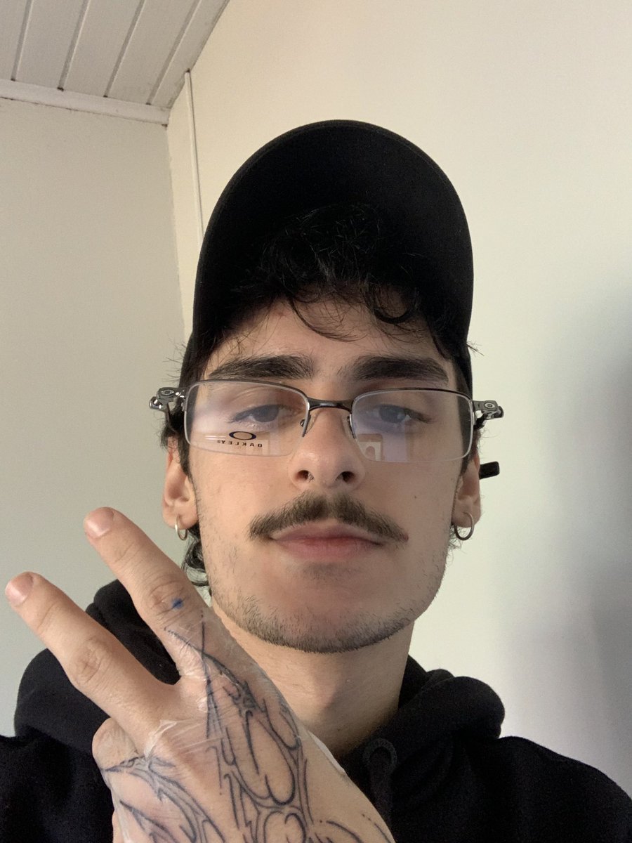 arthattackk's tweet image. to tatuadinho 📿