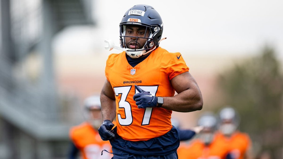 'On the conservative side, he's going to be just fine. ... He'll be full go at the start of training camp.' RB Audric Estime to miss remainder of OTAs after knee injury » bit.ly/4aG96cI