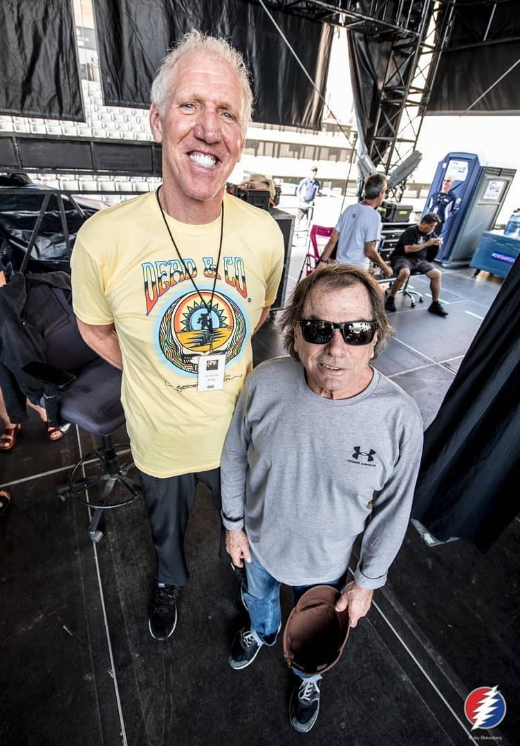 mickeyhart's tweet image. Tonight we pulse, we vibrate, we dance, for Bill. The BIGGEST deadhead in the world!. Photo: @JayBlakesberg