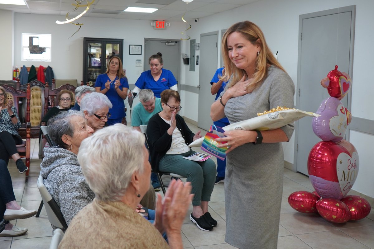 DebbieforFL's tweet photo. There’s nothing better than visiting with our seniors. This morning, I stopped by senior centers across Miami to discuss critical programs at stake in this election, like Social Security and Medicare.

FL seniors can count on me to fight for them in the Senate. https://t.co/ccIEHLNEKF