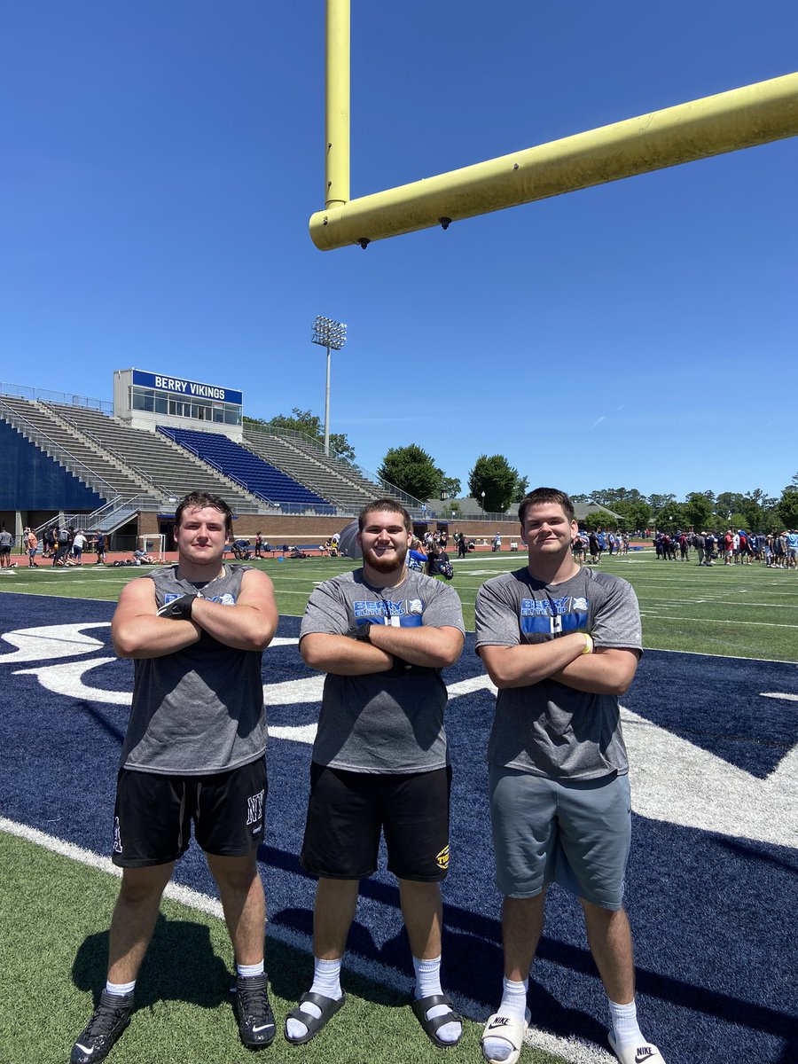Had an amazing time @BerryFootball Got some great work in today and 1 on 1s. @CoachJohnSikora @Coach_Twatson66 @TopPreps @CountyFootball1 @GAVarsityRivals @On3Recruits @RecruitGeorgia @One11Recruiting