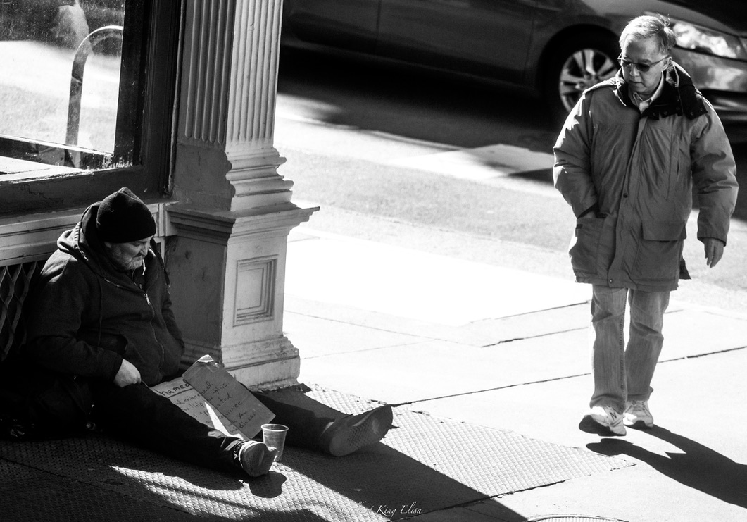 Change Is Just Around The Corner
~Philadelphia, PA
#StreetPhotography
#BlackAndWhitePhotography
#BWStreetPhotography #mentalhealth
#Monochrome #GilbertKingElisa
#StreetLife
#BWPhotography
#UrbanPhotography
#StreetShots
#BlackAndWhiteStreet
#CityLife
#MonochromeStreet