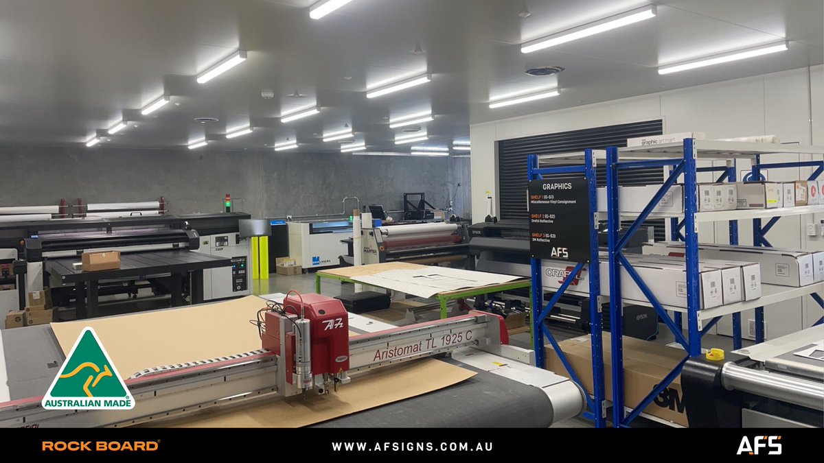 AdvFleetSigns's tweet photo. A sneak peek into the office where the magic happens. https://t.co/zmWB729tXB