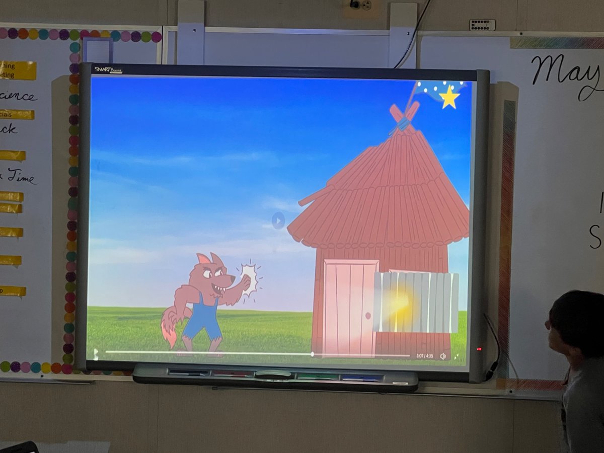 MsFearrington's tweet photo. This week we presented our science projects! Students created a production that demonstrated their knowledge of light 💡and sound 🔊! https://t.co/Feti9v07SK