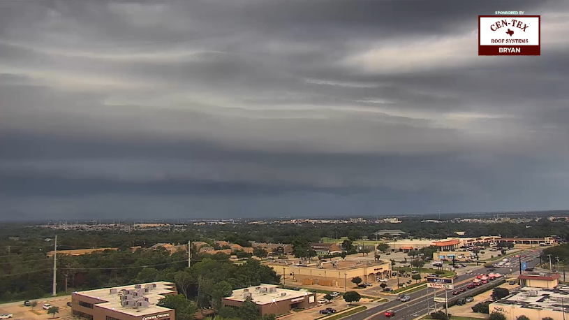 Striations showing up in storms moving into Brazos county.  Strong to severe storms will continue to move southeast through the Brazos Valley. #ctxwx