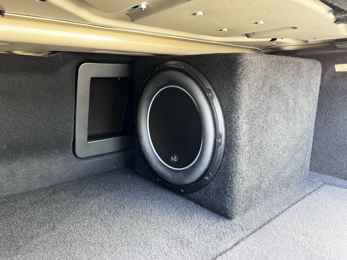 NextLevel407's tweet image. As an owner of a sports car like this Maserati, a speed ticket protection system is a must need. We installed a @k40electronics speed ticket protection system and a @JLaudio Audio Subwoofer.
#orlandocustomaudio #k40 #maserati #maseratimodena #nextlevel407 #jlaudio #subwoofer