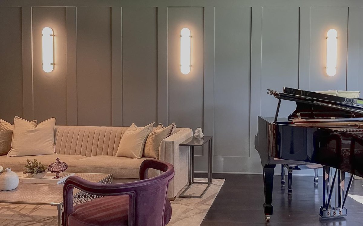 Here is a Formal Dining Room we recently finished in Bryn Mawr. The board & batten turned out great giving this room, depth, texture and an updated feature. 
.
Wall Color: S.W. 7067 Cityscape
.
Designer: @think_henck