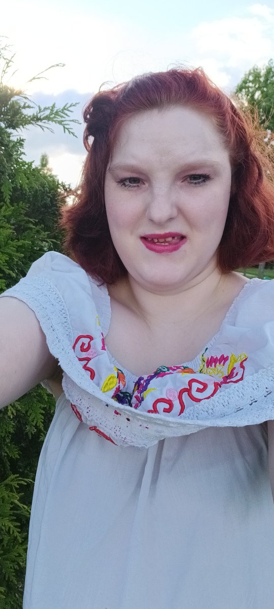 joe_jonaswife's tweet image. ME AND @joejonas are BADDIES TOGETHER 😈😉🥵 WEARIHG SAME FLOWER TSHIRT ❤️ 
#MATCHING #MATCHINGCOUPLE