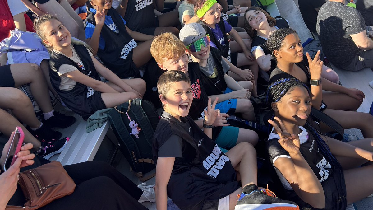 MEelementary's tweet photo. Great job by all members of the Track Team who had a great day of running, jumping and throwing yesterday! You all did your best and represented Mount Edward so well! Ms Sullivan and Ms McKenna were so proud of you! https://t.co/iBP8oEZAXO