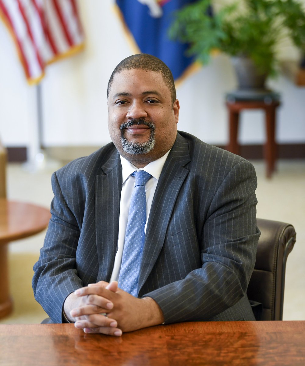 What do you think of when you hear the name Alvin Bragg?