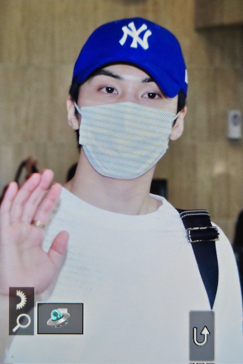 240531 2집 기대할게 ✊🏻

#라키 #ROCKY <a href="/p_rockyent/">ROCKY</a>