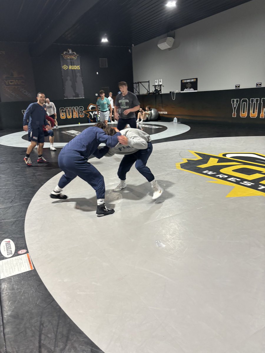 We had a great workout on our way to Ohio for U23s!

Thank you to Jody Strittmatter and Young Guns Wrestling Club for allowing us to get some last minute training in.

📸: Lorelai Mesaros