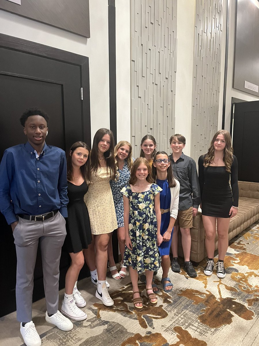 Siobhan McKee (@siobhanmckee8) on Twitter photo St. Mikes all dressed up at their Elites volleyball banquet. Go Defenders!! <a href="/SMCDSB/">Simcoe Muskoka Catholic District School Board</a> <a href="/SMCDSB_MAC/">St. Michael the Arch</a> St. Mikes all dressed up at their Elites volleyball banquet. Go Defenders!! <a href="/SMCDSB/">Simcoe Muskoka Catholic District School Board</a> <a href="/SMCDSB_MAC/">St. Michael the Arch</a>
