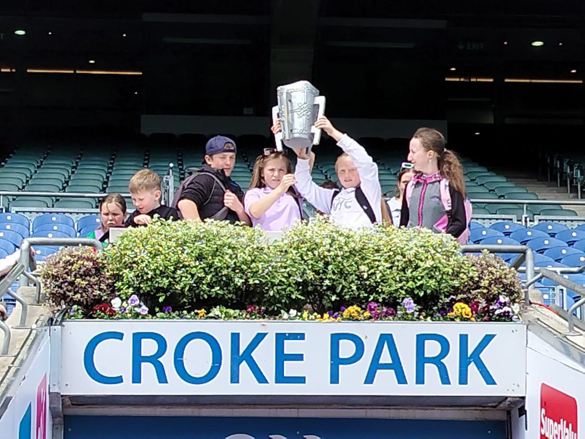 BulgadenN's tweet photo. We decided to head up to @CrokePark today as part of our school tour to make sure everything was in order for later this summer. #LuimneachAbu. @LimerickGAAzine @CrokePark Thanks to Cian for the great tour. https://t.co/kuAwFewQ9z
