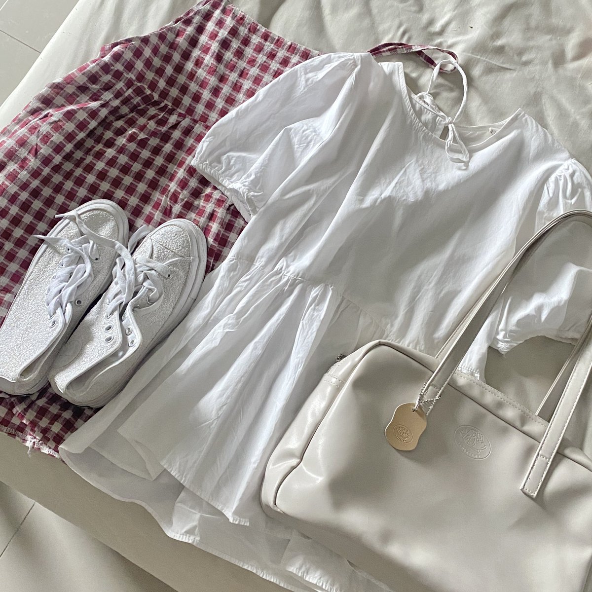 fleuriste (n.) 💐 tweet media