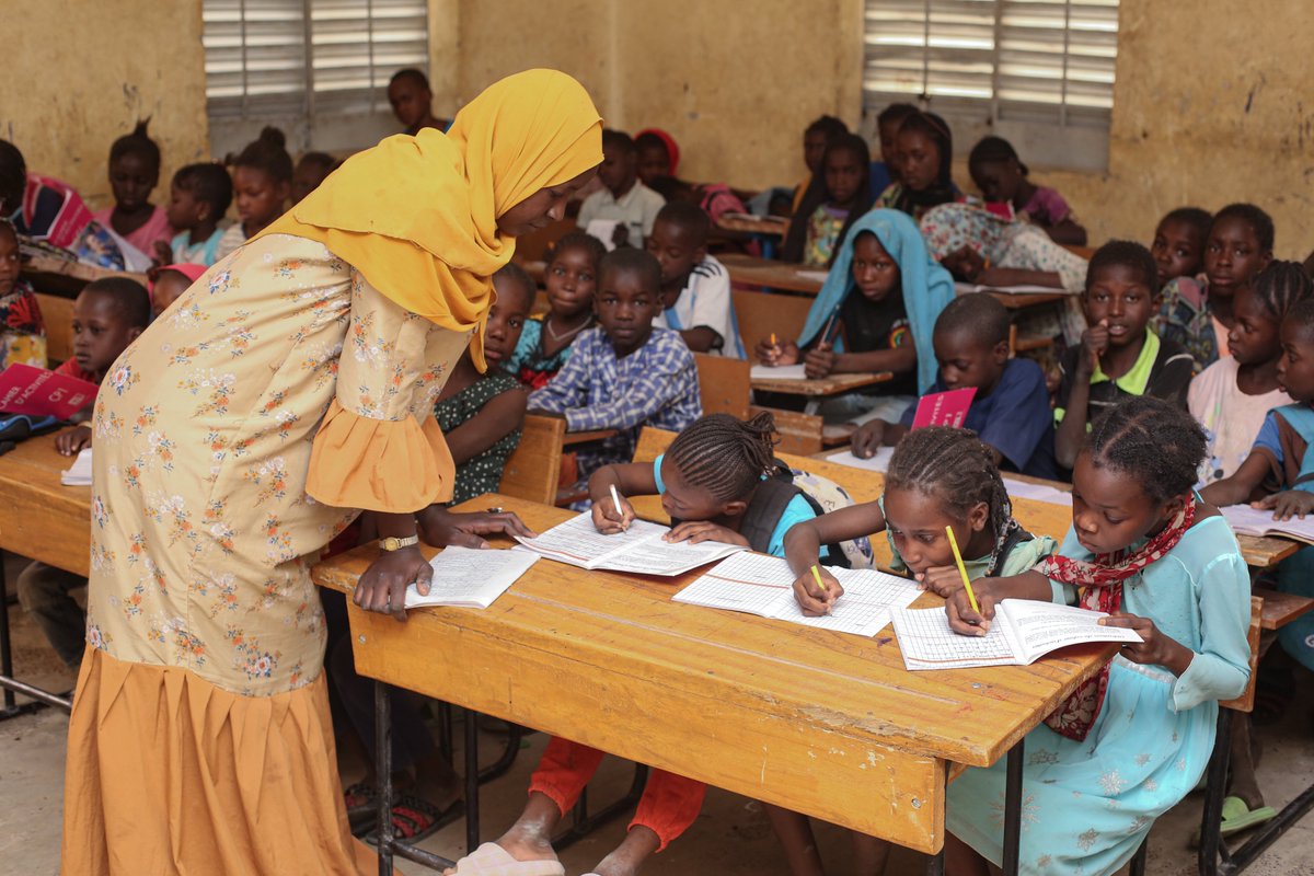 Before last year, 12-year-old Mouly had never set foot in a classroom & could not read.

📣Today, Mouly is enrolled in school & reading/writing!

Read her inspiring story & learn how @EduCannotWait funding supports the innovative “Reading Corner” programme – developed by