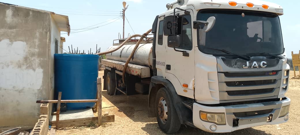 GMBNBT_Falcon's tweet photo. La GMBNBT suministró 20.000 litros de agua potable en el Sector Sabaneta del Municipio los Taques.
-
@nicolasmaduro
@delcyrodriguezv
@raulalfonzoparedes
@vclarkb
@gmbnbt
@mppobrasve
@mppopnacional
.
#Somostricolor7Tnets #juntossomostricolor #somostricolor #falcon https://t.co/PAMghQyvRf