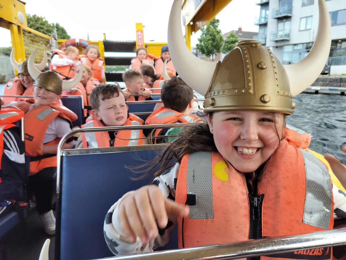BulgadenN's tweet photo. We finished off our great tour to Dublin with a trip on the @VikingSplash. Thanks to Ken and Mary for great time and some really bad jokes. https://t.co/mQIsypmw2N