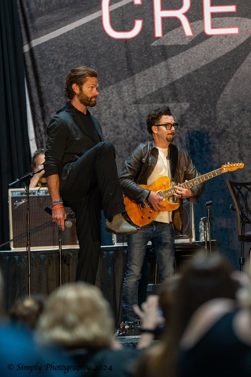 I never knew <a href="/jarpad/">Jared Padalecki</a>  trained with Mr Miyagi…..<a href="/GenPadalecki/">Genevieve Padalecki</a> you should know your are very safe with Jaredson