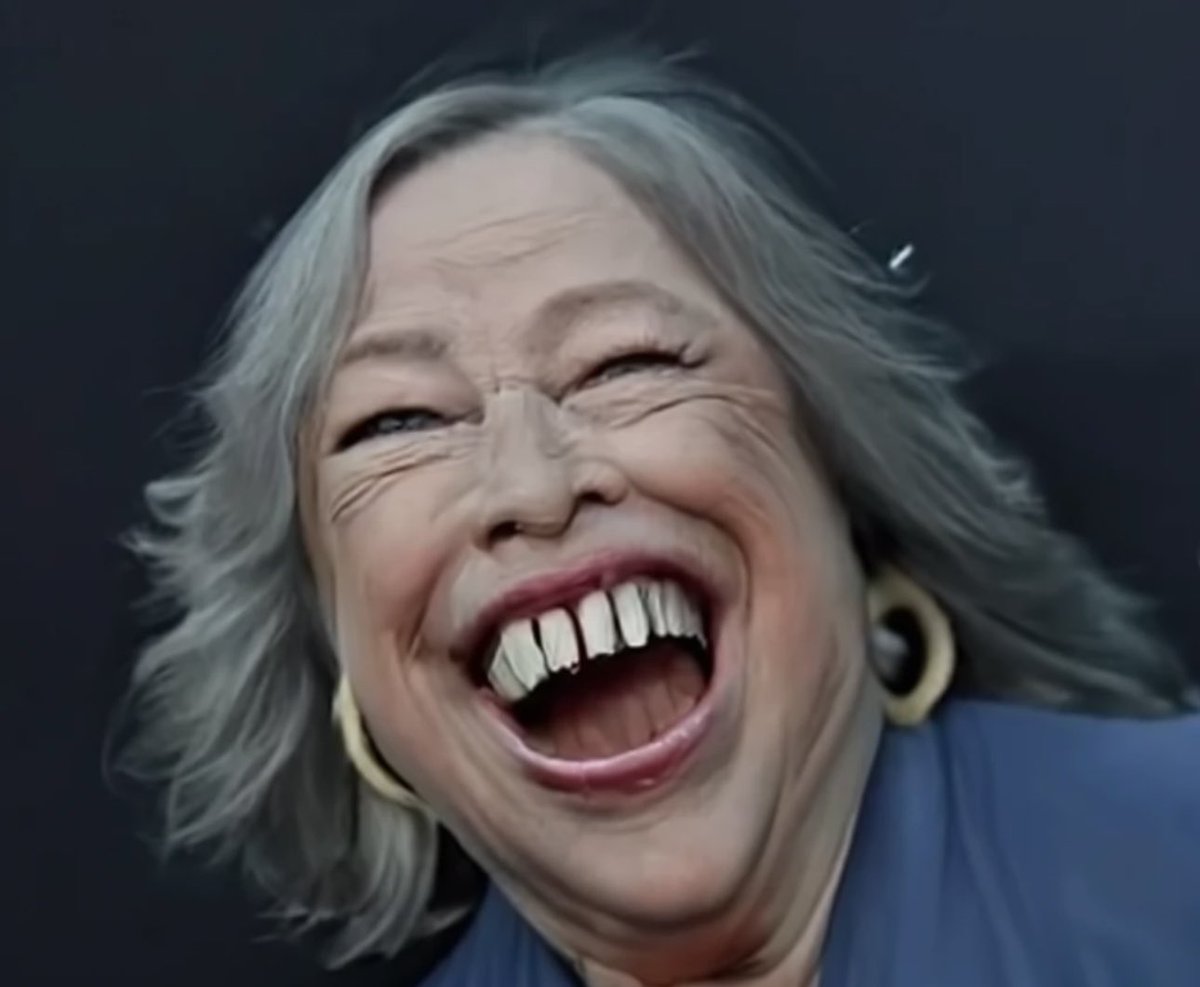 Why To Wit Ter (Meesh) tweet media