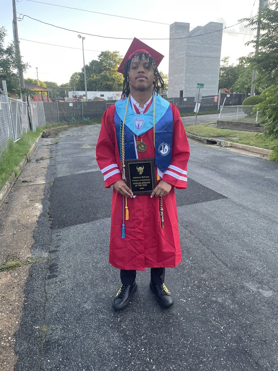 Blessed to be named Male Athlete Of The Year <a href="/TeeJayHS/">TJHS ATHLETICS</a> . Amazing 3 Years ❤️❤️ <a href="/10Scollins/">Shea Collins, CAA, M.Ed</a>