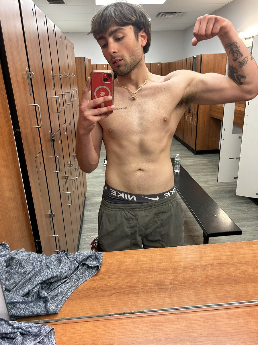 bradalphacash's tweet image. New day = new opportunity to serve a real man 💪🏽💸 get that f4g tax in