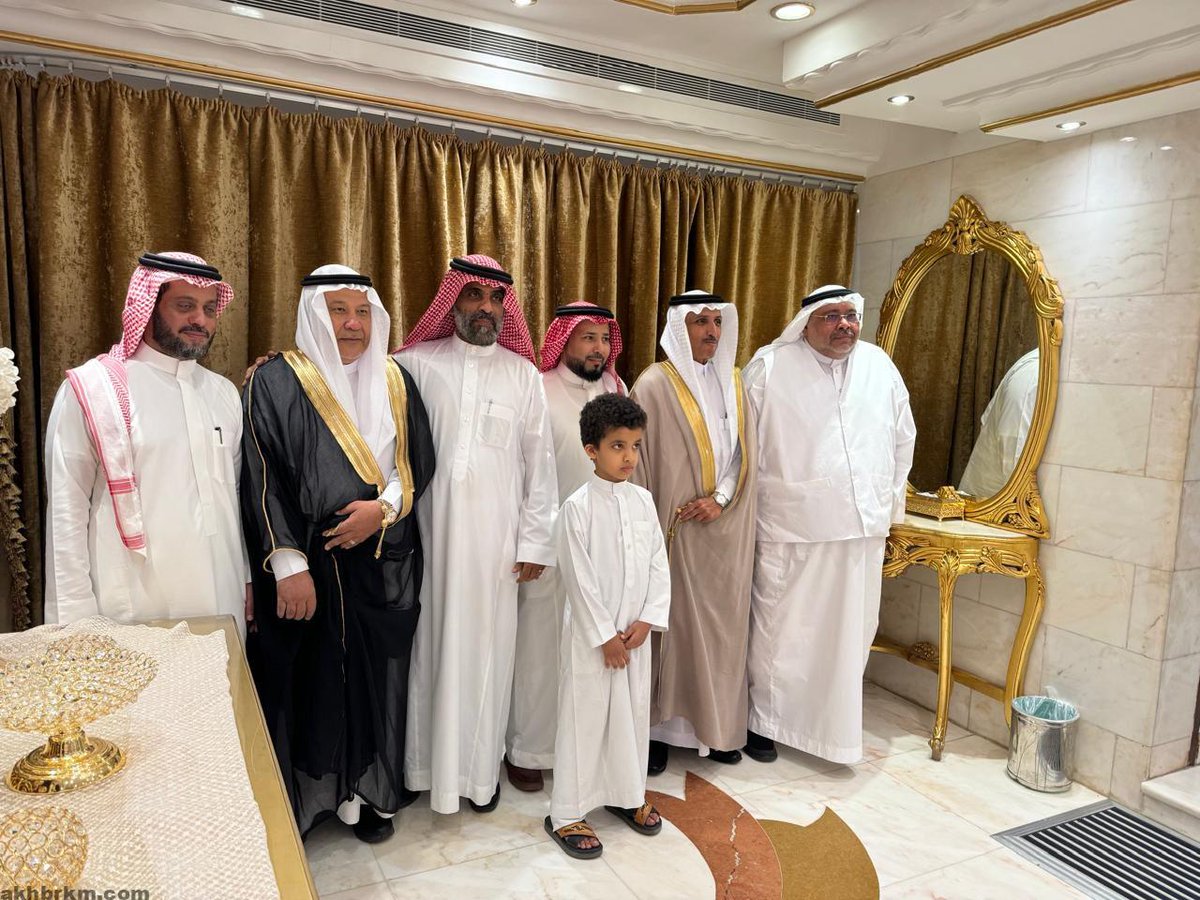 akhbrkm's tweet photo. ابتدائية القادسية بالمسفلة بمكة تكرم 4 من معلميها بمناسبة تقاعدهم
 https://t.co/STMPy9vrof https://t.co/SZEVmSJmw3