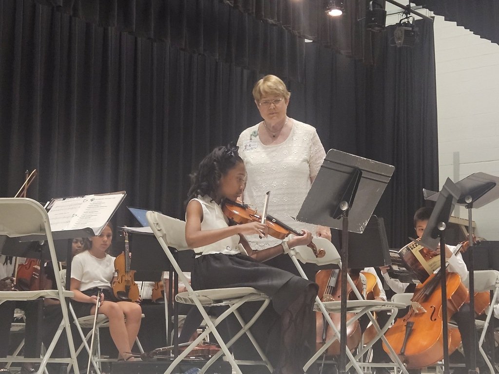 hes_cps's tweet photo. The Fifth-grade strings students gave a beautiful performance tonight. We are so proud of their progress, hard work, and dedication to learning their instruments this year. 🎼🎻 #WatchMeSoar #MusicToOurEars #StringsConcert #LevelUp https://t.co/e9r38IL388
