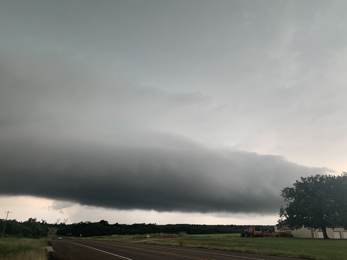 Interesting structure on this storm near Elgin, TX #txwx