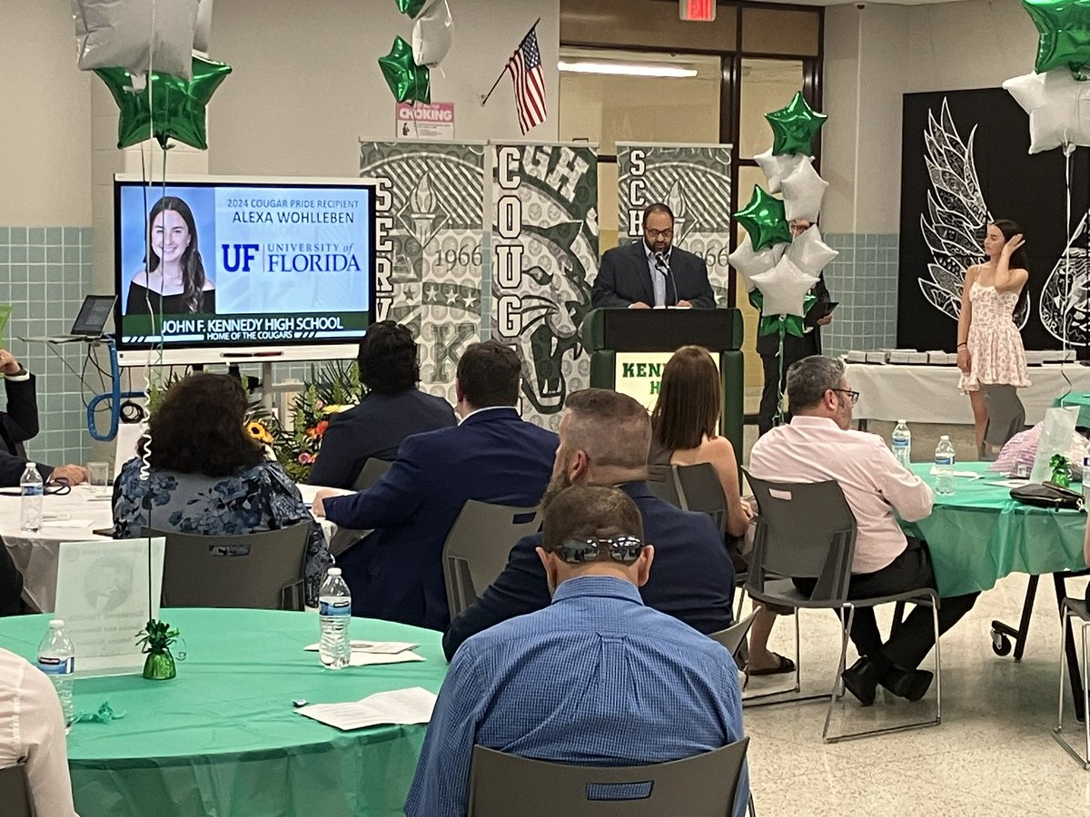 BellmoreMerrickCHSD tweet media