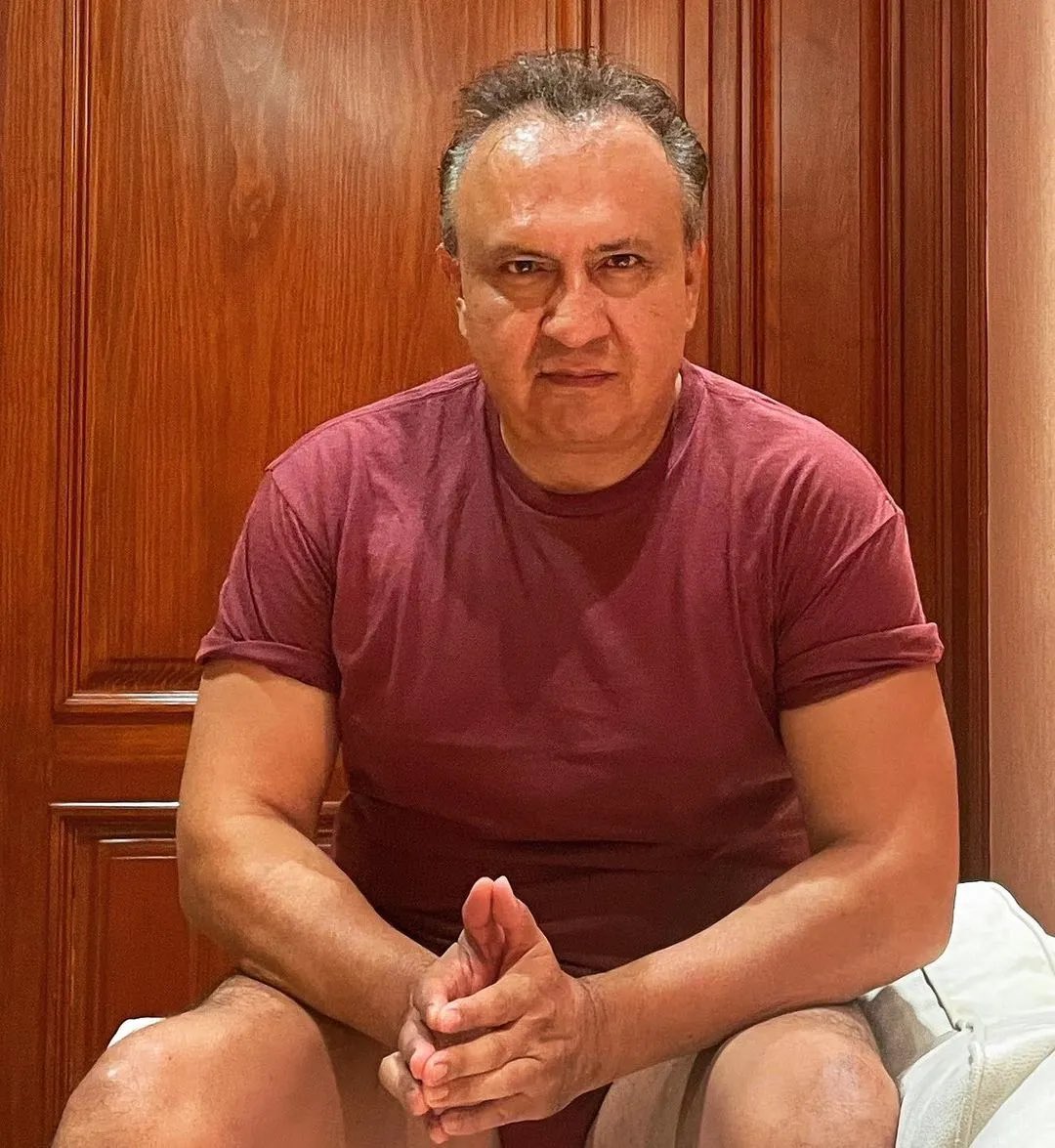 LagarrapataS22's tweet photo. En octubre del 2023 Héctor Pablo Ramírez Puga Leyva, aseguró que su llegada a @MovCiudadanoMX, era para sumar no para obtener cargos ni remuneraciones, sin embargo a solo 7 meses de su llegada el ex funcionario peñista es el nuevo candidato de MC para gobernar el @MunicipioOaxaca https://t.co/3Ov8qgCAEm