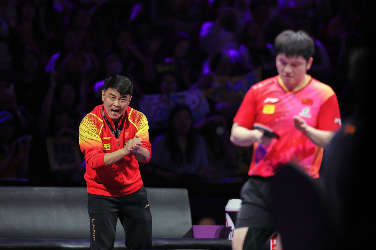 🏓#WTTChongqing 🐼Fan Zhendong is off to a blinding start.🙌 The two-time world champion opened his men's singles account with a crushing 3-0 (11-4/11-0/14-12) victory over Lee Sang-Su🇰🇷. 🔜Up next is compatriot Xiang Peng🇨🇳 #WTTChampions #TableTennis #樊振東