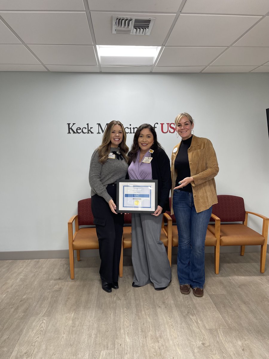 Keelin Clark, a Greater Irvine Chamber ambassador, presented a membership certificate to @KeckMedicineUSC, welcoming them as a new global-level member. Katrina Duron, representing USC at the Chamber, accepted the certificate.

Learn more about USC: business.greaterirvinechamber.com/list/member/us…