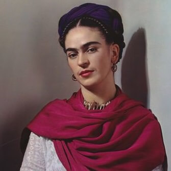 'Frida Kahlo', a Mexican painter known for her surreal and powerful self-portraits. Let's dive into her notable self-portraits and uncover the meaning behind each. 
A thread 🧵 ⬇️  #FridaKahloArt