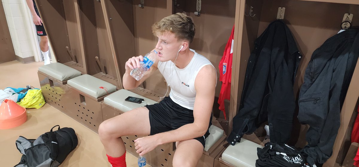 RockinPregame's tweet image. Players were ready to play, but mother nature had other plans.

Lighting delay at Lowrey Field. Austin United FC takes on the Lubbock Matadors after the weather clears.

#NPSL #LubbockMatadors #MakeIt