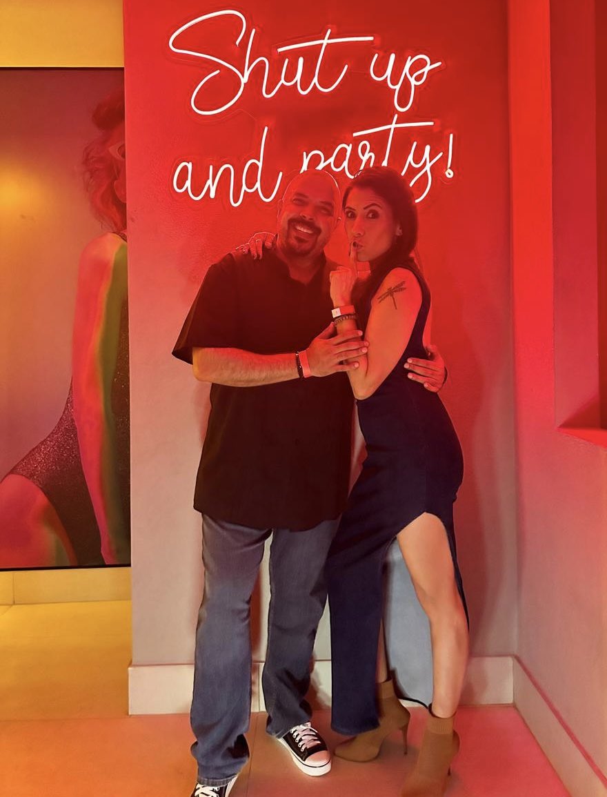 Adivinen en dónde estamos!! 🔥🔥 <a href="/serieswingers/">Swingers, un estilo de vida - La serie</a> <a href="/digcy/">Digcy Mejias</a> <a href="/AFrancomarquez/">@annafrancomarquez</a>  a una semana del estreno!!