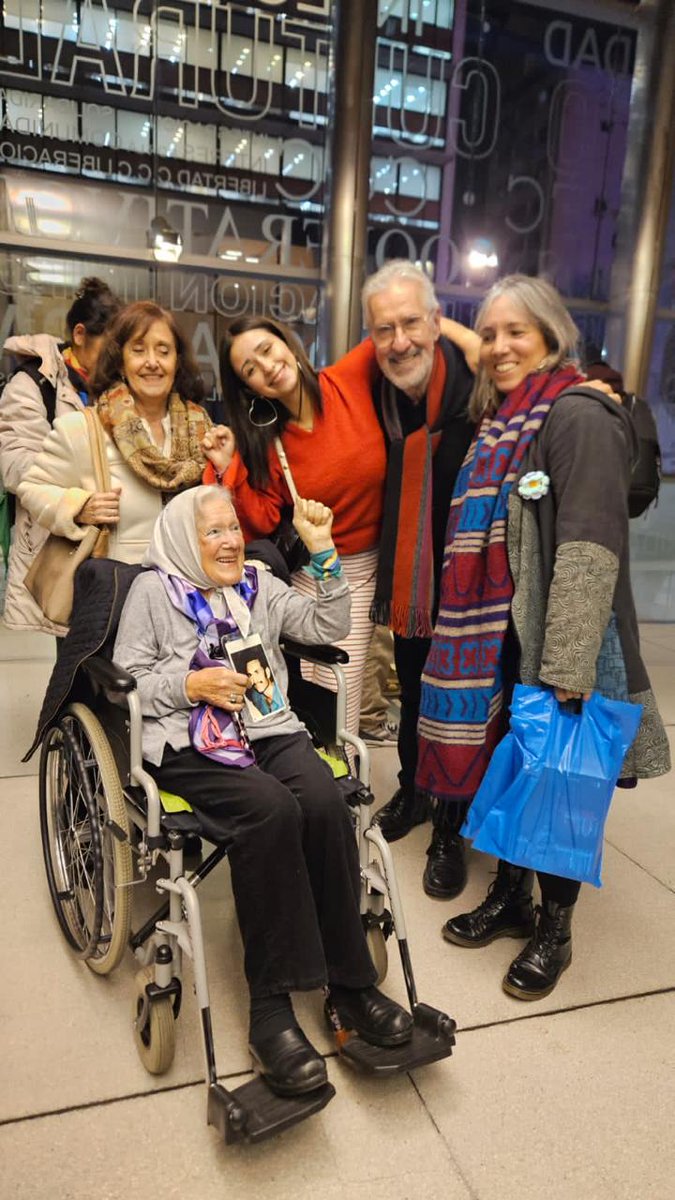 Profundo dolor por el deceso de *Norita Cortinas,* otra madre que pese a su partida nos deja un legado militante de incalculable valor. ¡HLVS!, queridísima Norita.Tu ejemplo será un faro cuya potente luz iluminará la lucha de muchas generaciones.