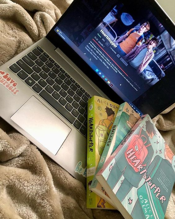 altinnitus's tweet image. #HYUNLIX AU | NETFLIX 

Onde Hyunjin quer recuperar sua conta da Netflix e acaba gostando até demais de conversar com o atendente

ou...  

Onde Felix troca e-mails (não tão) profissionais com uma pessoa no mínimo... peculiar?