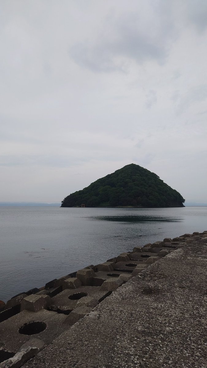 青森県浅虫温泉の近くのビーチですw