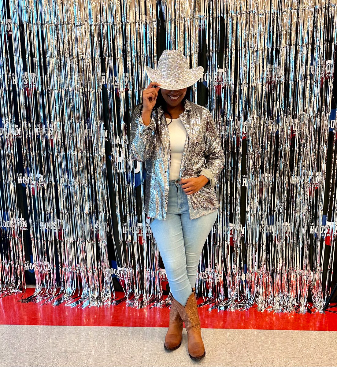 Ktarver2's tweet image. 🌶️ From the chilly cook-off to the Texan-themed department competition, 🍗 BBQ, and Awards 🏆 – it's all about that Texan spirit! 🤠 Wrapping up the year with gratitude and excitement! Blessed to have the best team! @SamhoustonMS #ItsATexanThing #EOYCelebration