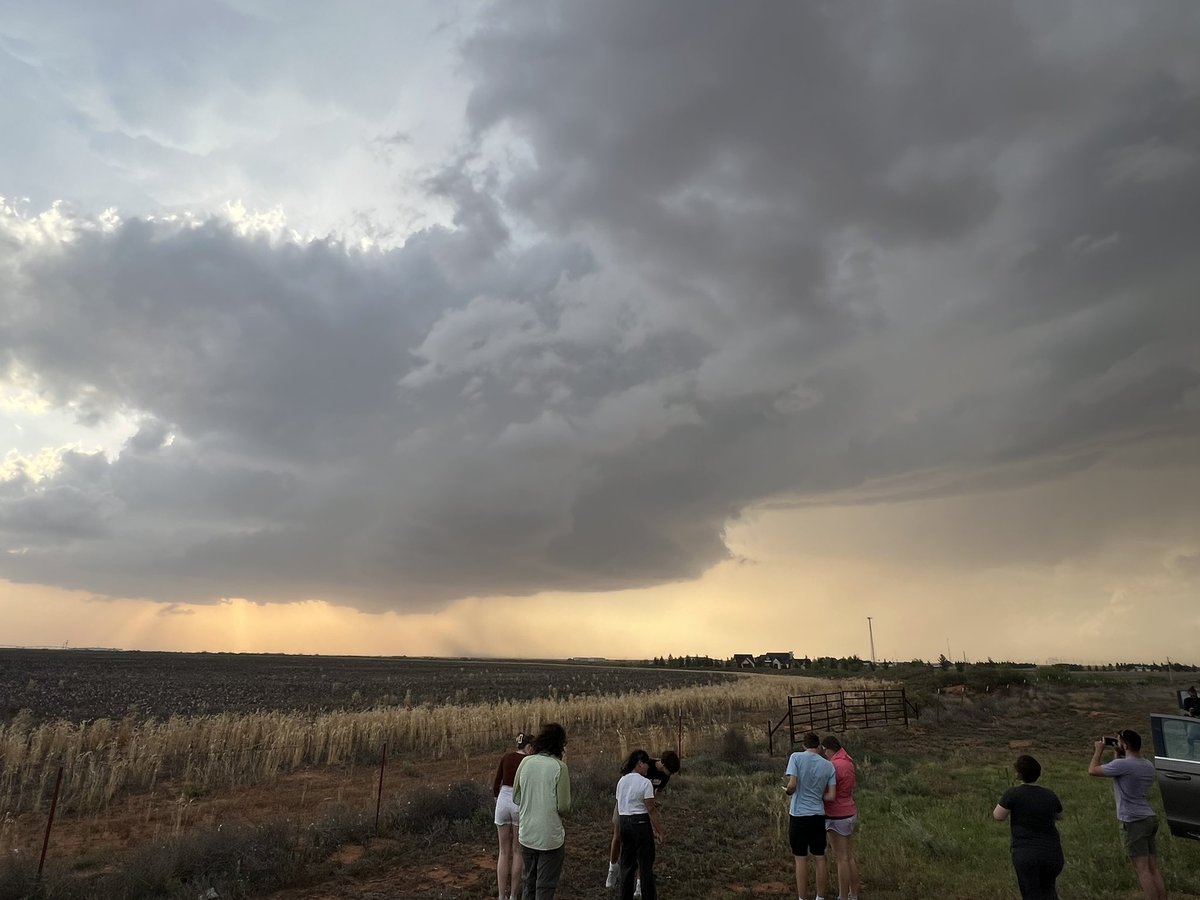 Purdue EAPS SPOTTR (@eaps_spottr) on Twitter photo Watching a severe warned storm west of Seminole, Texas, the latest in a series of textbook supercells we have seen today. #txwx Watching a severe warned storm west of Seminole, Texas, the latest in a series of textbook supercells we have seen today. #txwx