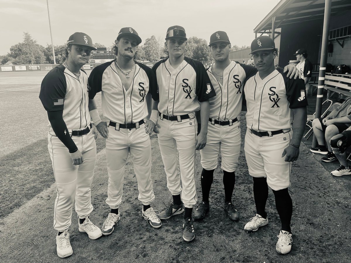 🌩 We are now in a lightning delay 🌩 Hoping to resume game play soon. In the meantime, enjoy this photo that's totally the OG Blue Sox from the 40's/50's ⚾️