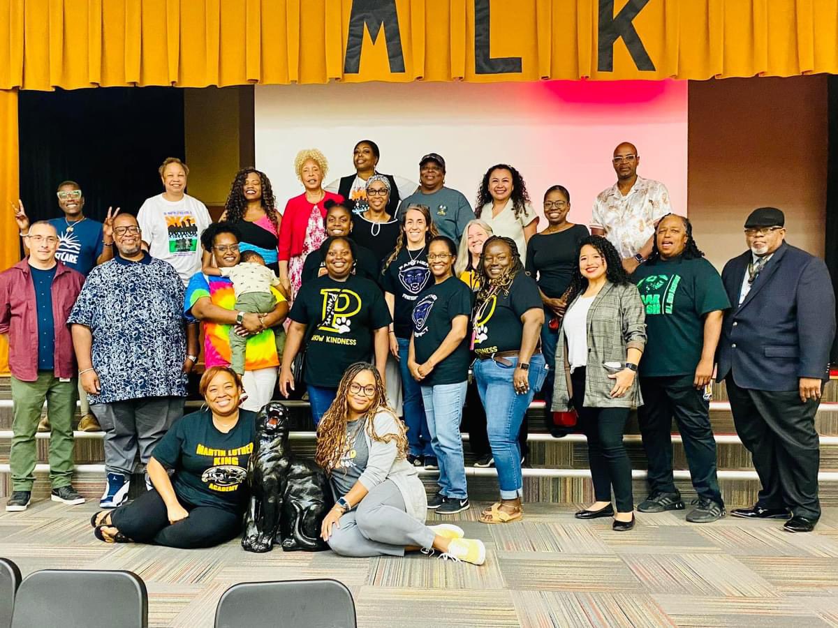 MsDicksonMLK's tweet photo. @MlkAcademy held their Legacy Night honoring those who walked the halls of the school in all capacities since its opening. 

The soul of the @MlkAcademy is not within the building but within each and every one of us! 

Our babies are getting a brand new school!
#SAISD #Bond2020 https://t.co/mh6KVrVVey