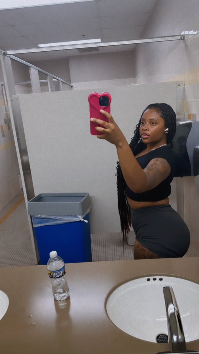 __keonna's tweet photo. i’m back 🖤 https://t.co/qrc7nOKHbB
