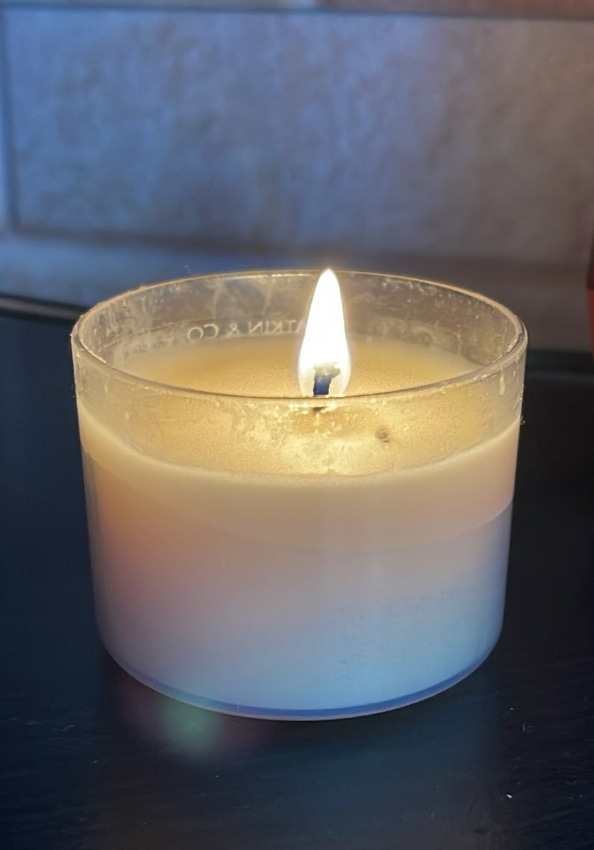 MsLizzardQueen's tweet photo. Late posting but next to me all afternoon &amp; evening in honor of #brittneywood 

#keepthelighton #missingbrittneywood #12yearsmissing @missingbrittneywood  #nomorecoldcases https://t.co/uTgDVw1Vj9