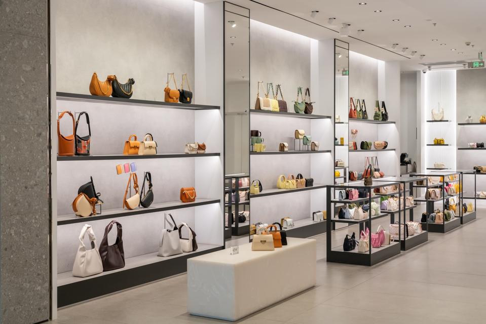 In 2024, the market for luxury goods is anticipated to generate $386.9 billion in revenue, with an expected annual growth of 3.22%. go.forbes.com/c/K1hf