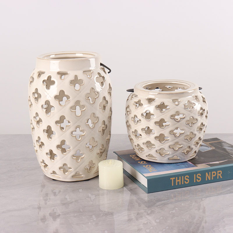 JiweiLuyu's tweet photo. Create a warm and inviting atmosphere in your home with our stunning hollow ceramic lanterns. These elegant additions to your home decor are designed to hold candles and aromatherapy, making them a versatile and charming touch to any space. ✨🏡 
📩E-mail: sale5@jiweiceramic.com https://t.co/kcfAeGX9Wn